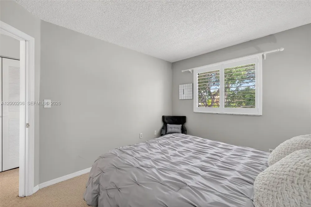 15620 Gauntlet Hall Manor, Davie, FL 33331-3438
