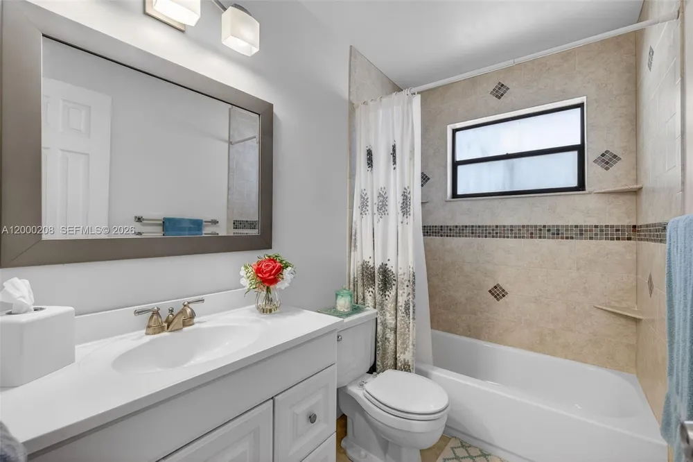 15620 Gauntlet Hall Manor, Davie, FL 33331-3438