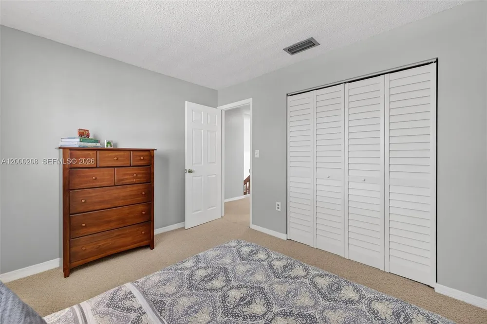 15620 Gauntlet Hall Manor, Davie, FL 33331-3438