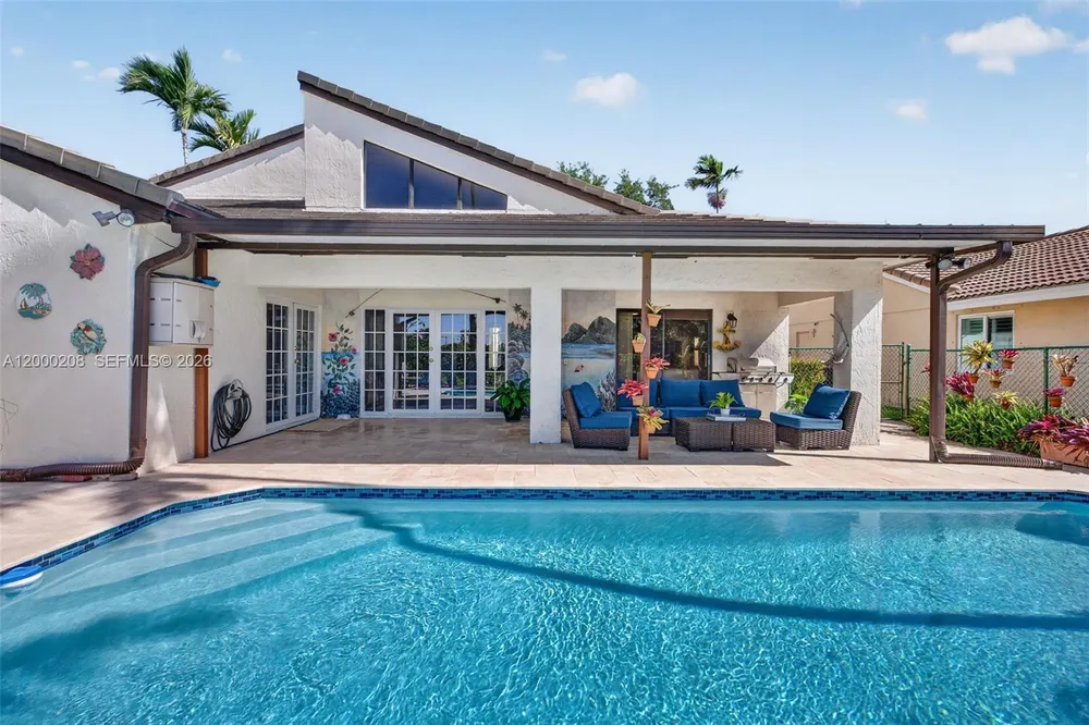 15620 Gauntlet Hall Manor, Davie, FL 33331-3438