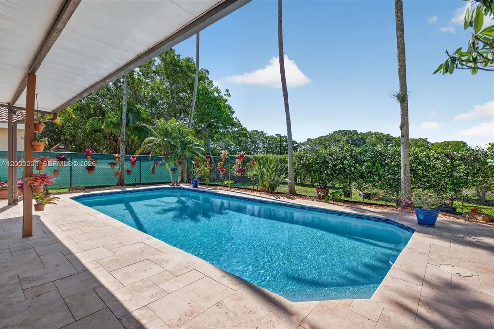 15620 Gauntlet Hall Manor, Davie, FL 33331-3438