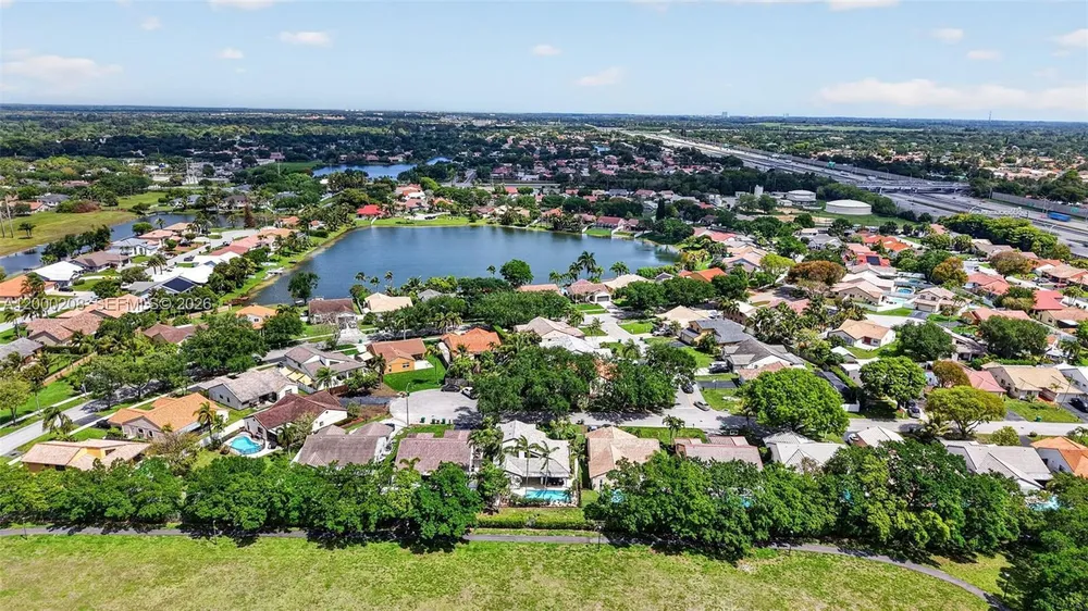 15620 Gauntlet Hall Manor, Davie, FL 33331-3438