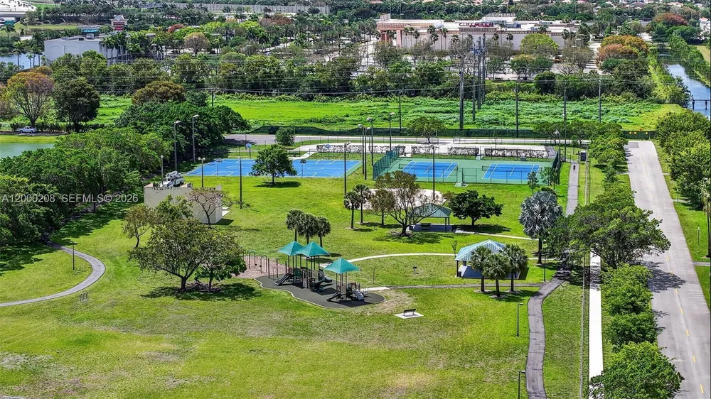 15620 Gauntlet Hall Manor, Davie, FL 33331-3438