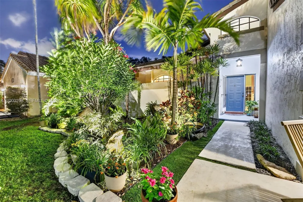15620 Gauntlet Hall Manor, Davie, FL 33331-3438