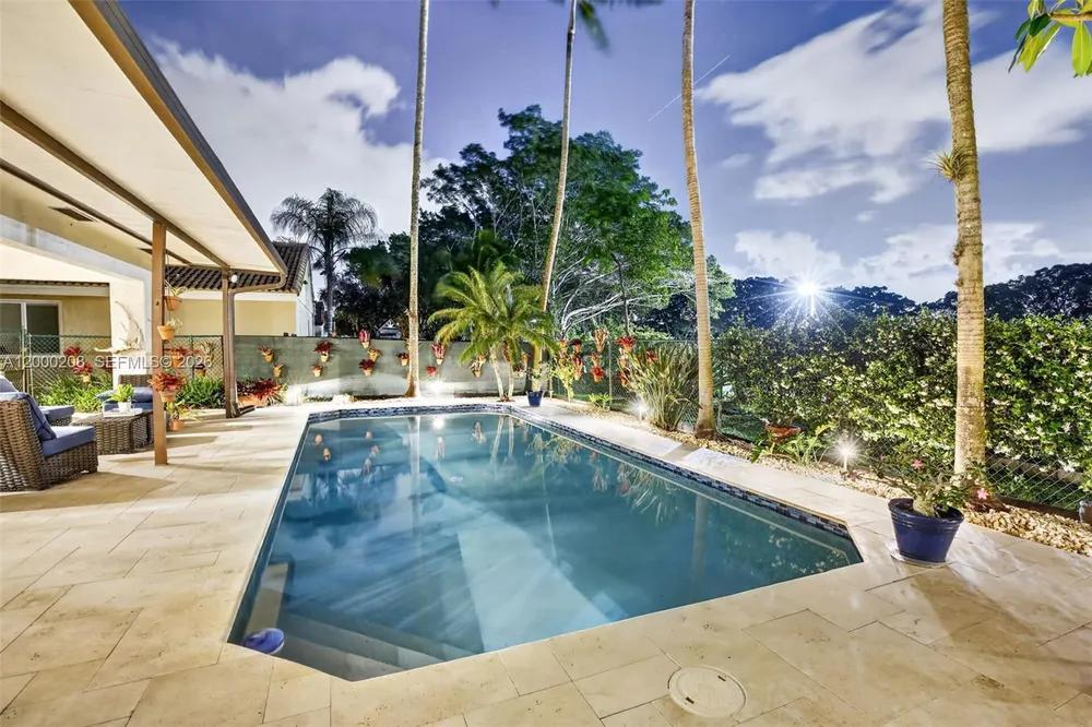 15620 Gauntlet Hall Manor, Davie, FL 33331-3438