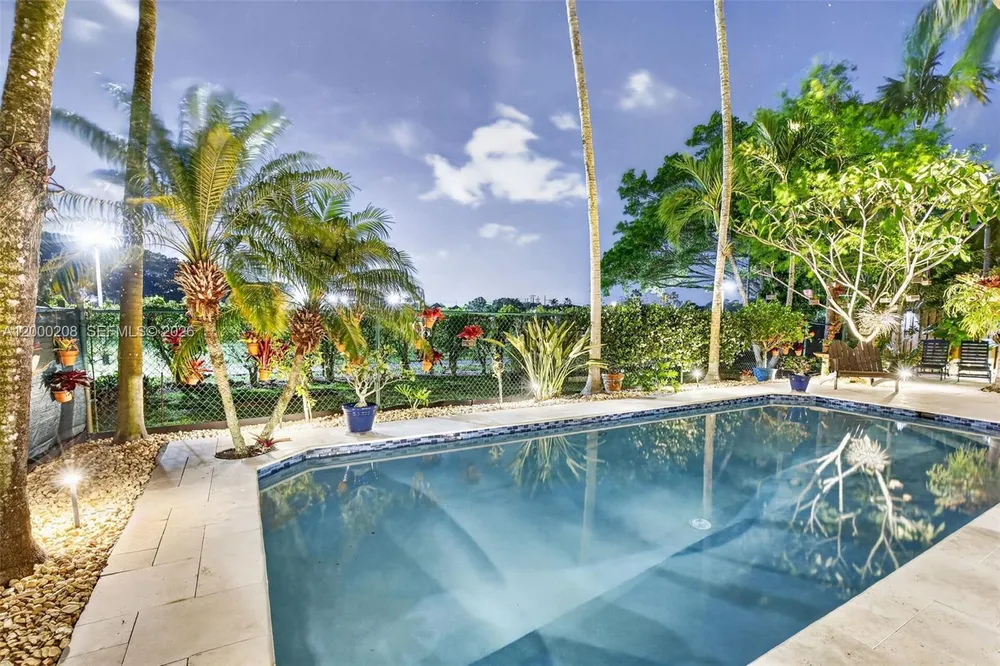 15620 Gauntlet Hall Manor, Davie, FL 33331-3438