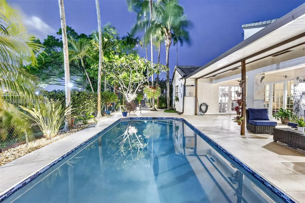 15620 Gauntlet Hall Manor, Davie, FL 33331-3438