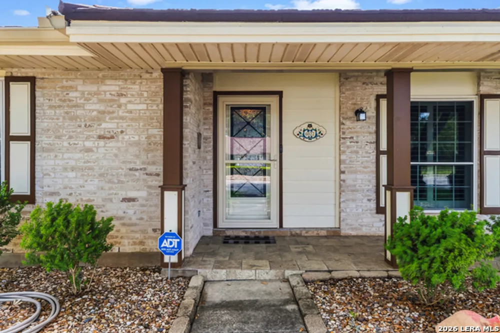 6022 Winding Ridge Dr, Windcrest, TX 78239