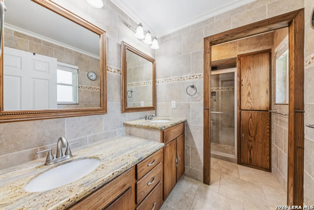 6022 Winding Ridge Dr, Windcrest, TX 78239