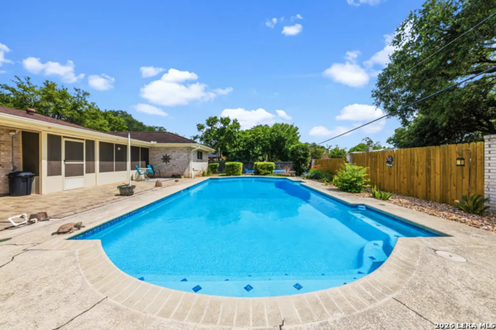 6022 Winding Ridge Dr, Windcrest, TX 78239