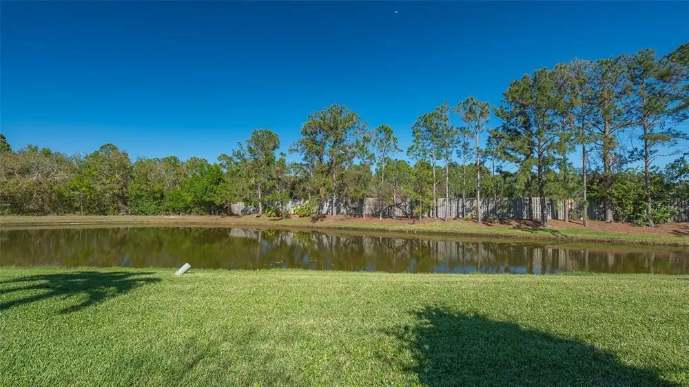 315 Londonderry Dr, Sarasota, FL 34240