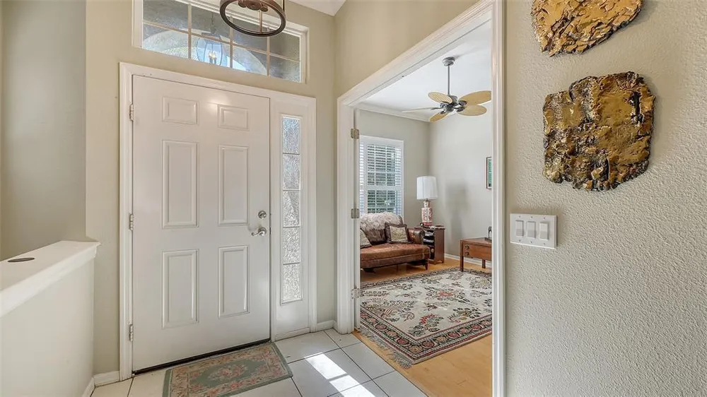 315 Londonderry Dr, Sarasota, FL 34240