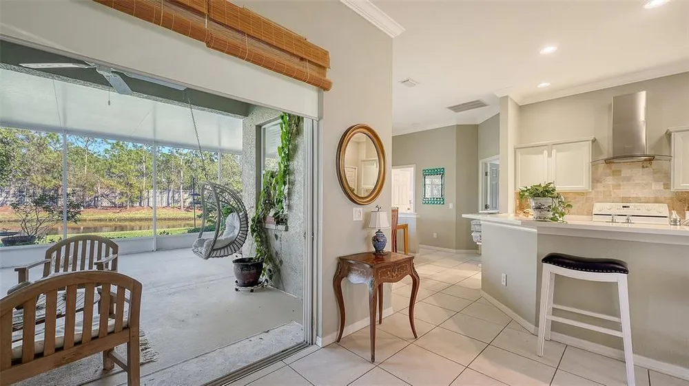 315 Londonderry Dr, Sarasota, FL 34240