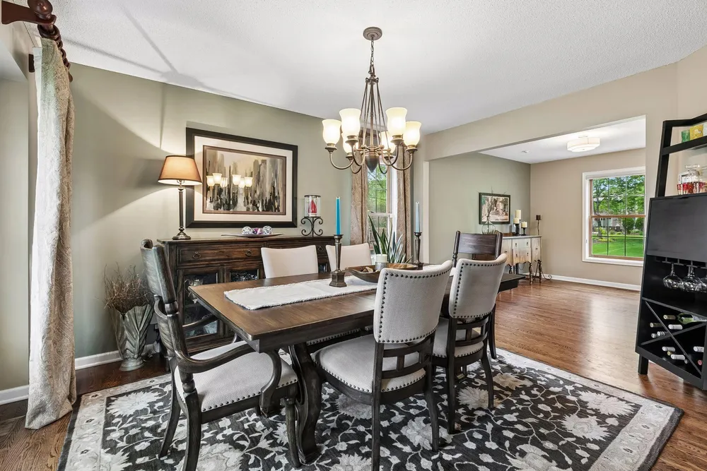 689 Havenhill Rd, Eagan, MN 55123
