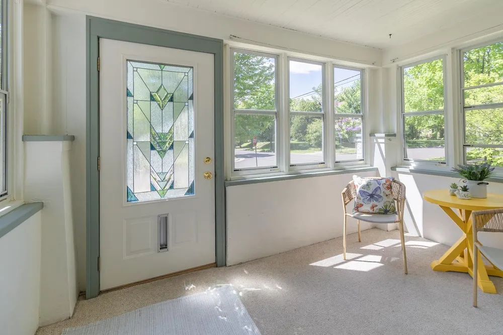 1697 Taylor Avenue West, Saint Paul, MN 55104