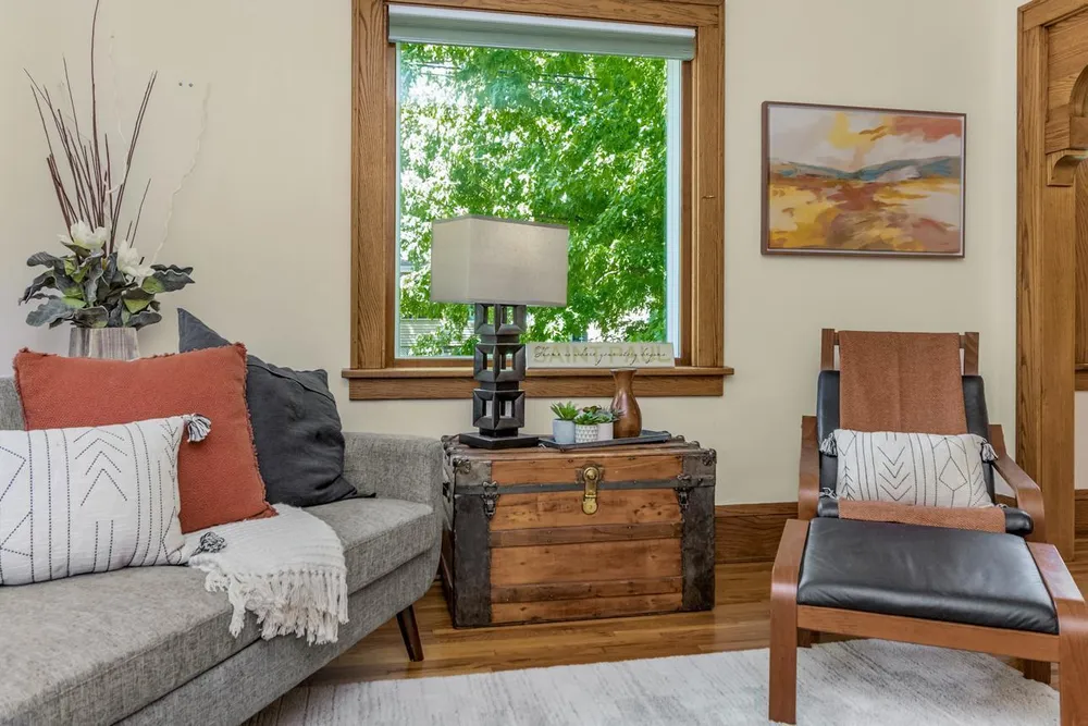 1697 Taylor Avenue West, Saint Paul, MN 55104