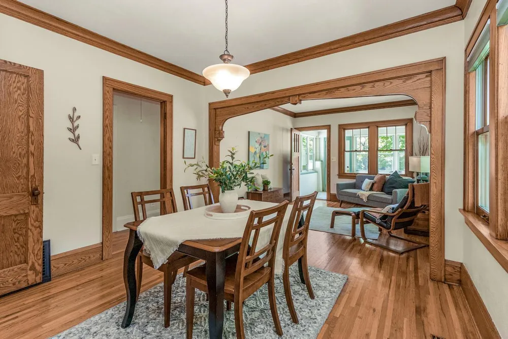 1697 Taylor Avenue West, Saint Paul, MN 55104