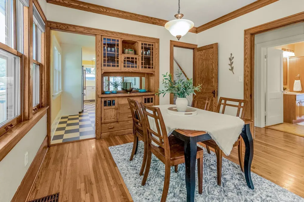 1697 Taylor Avenue West, Saint Paul, MN 55104