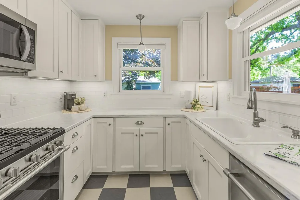 1697 Taylor Avenue West, Saint Paul, MN 55104