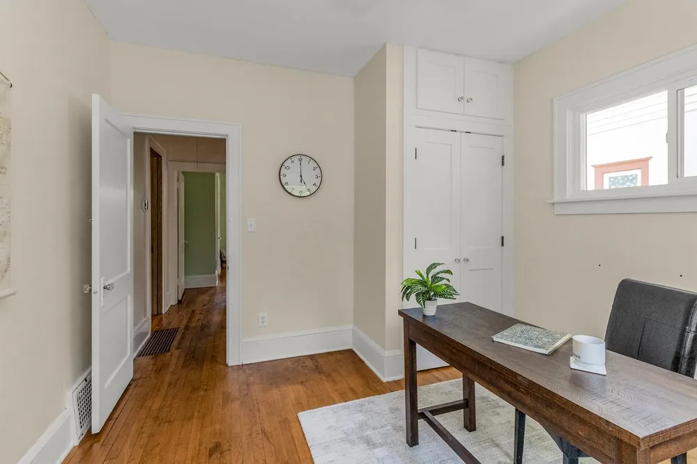 1697 Taylor Avenue West, Saint Paul, MN 55104