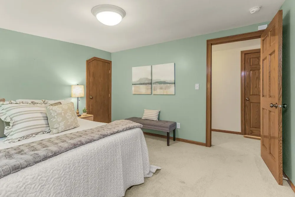 1697 Taylor Avenue West, Saint Paul, MN 55104