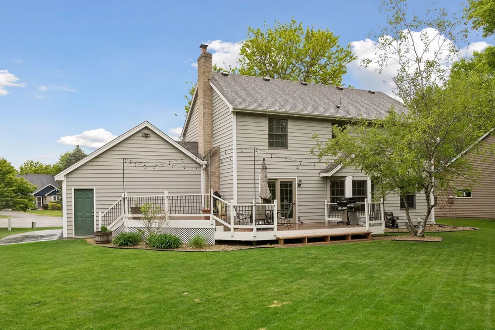 689 Havenhill Rd, Eagan, MN 55123