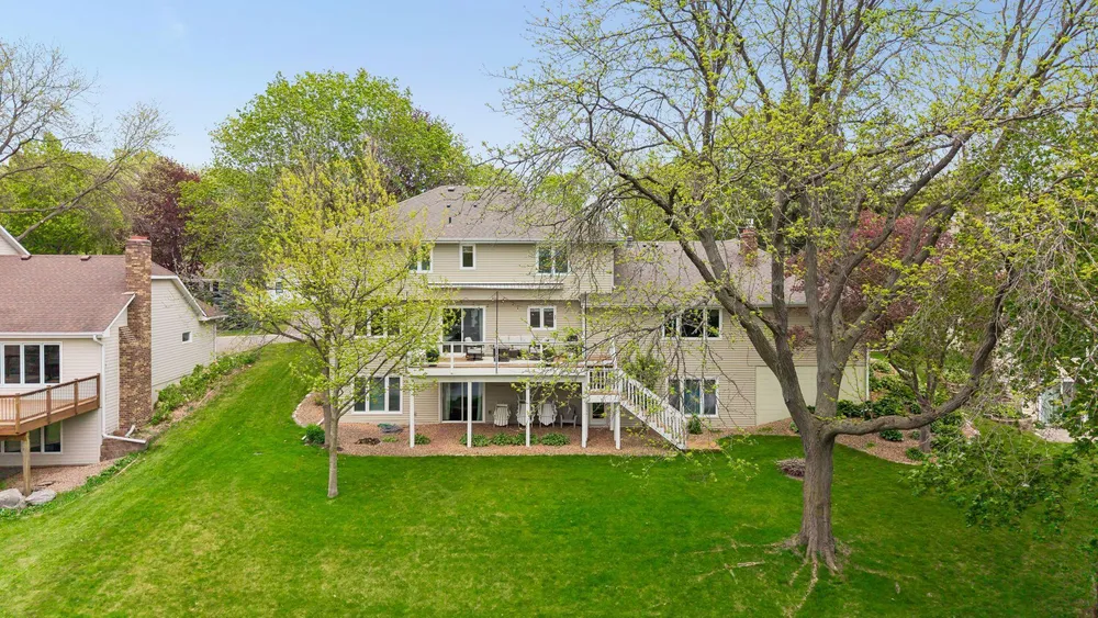 18425 5th Ave N, Plymouth, MN 55447
