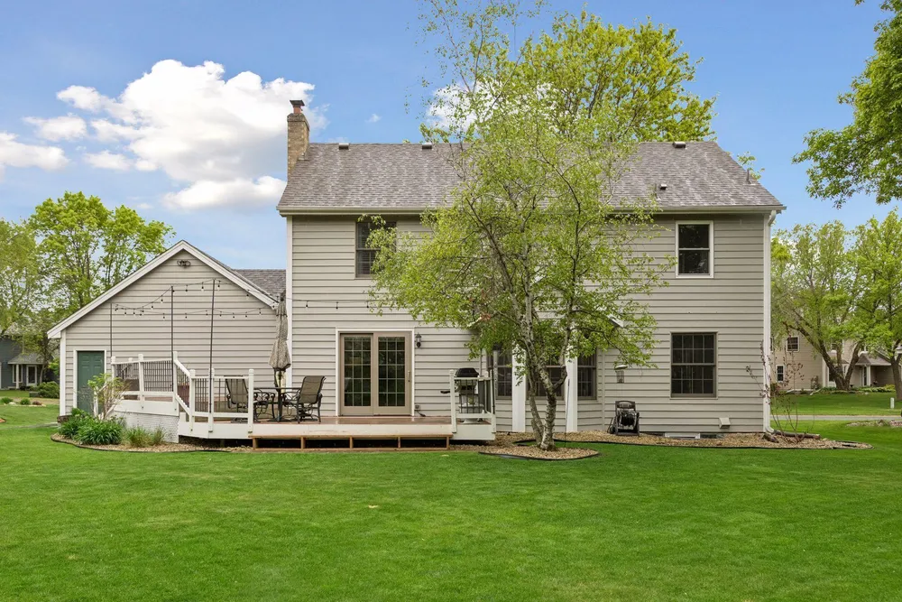 689 Havenhill Rd, Eagan, MN 55123
