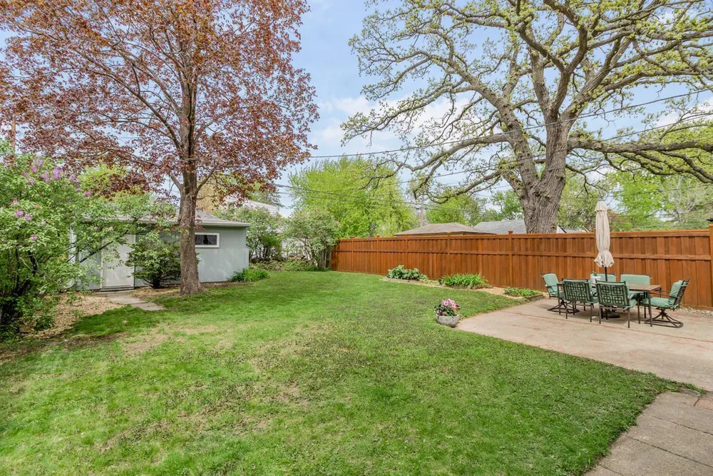 1697 Taylor Avenue West, Saint Paul, MN 55104