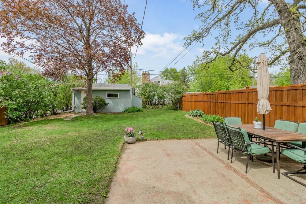 1697 Taylor Avenue West, Saint Paul, MN 55104