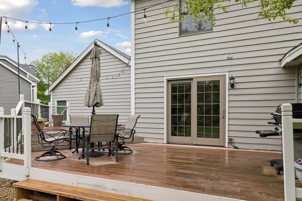 689 Havenhill Rd, Eagan, MN 55123