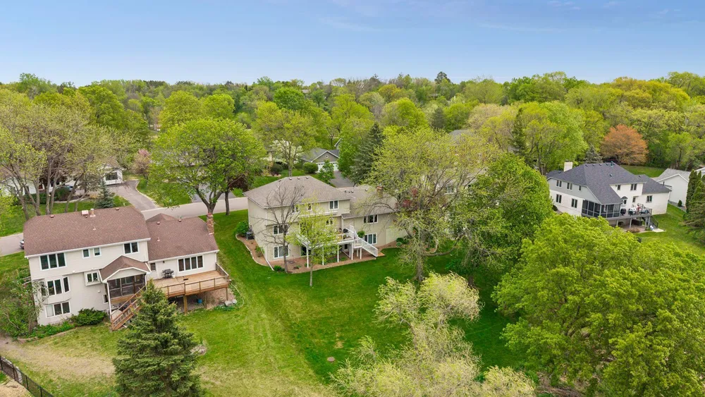 18425 5th Ave N, Plymouth, MN 55447