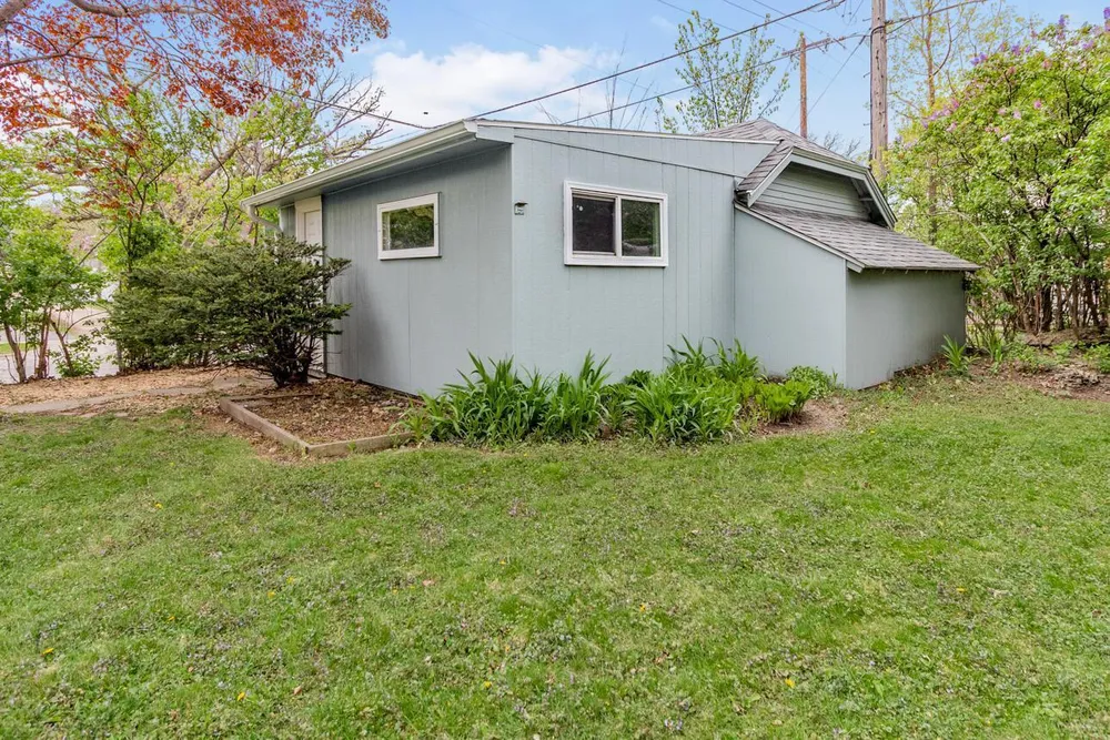 1697 Taylor Avenue West, Saint Paul, MN 55104