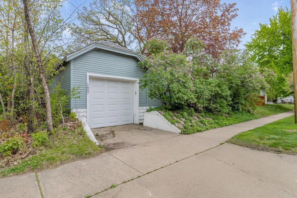 1697 Taylor Avenue West, Saint Paul, MN 55104