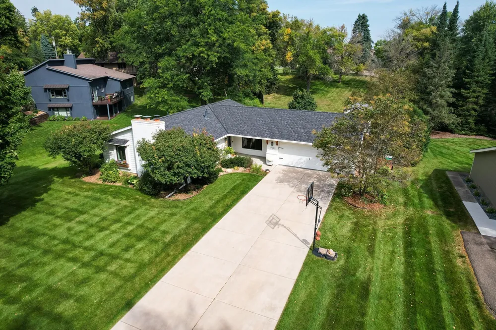 17950 3rd Ave N, Plymouth, MN 55447