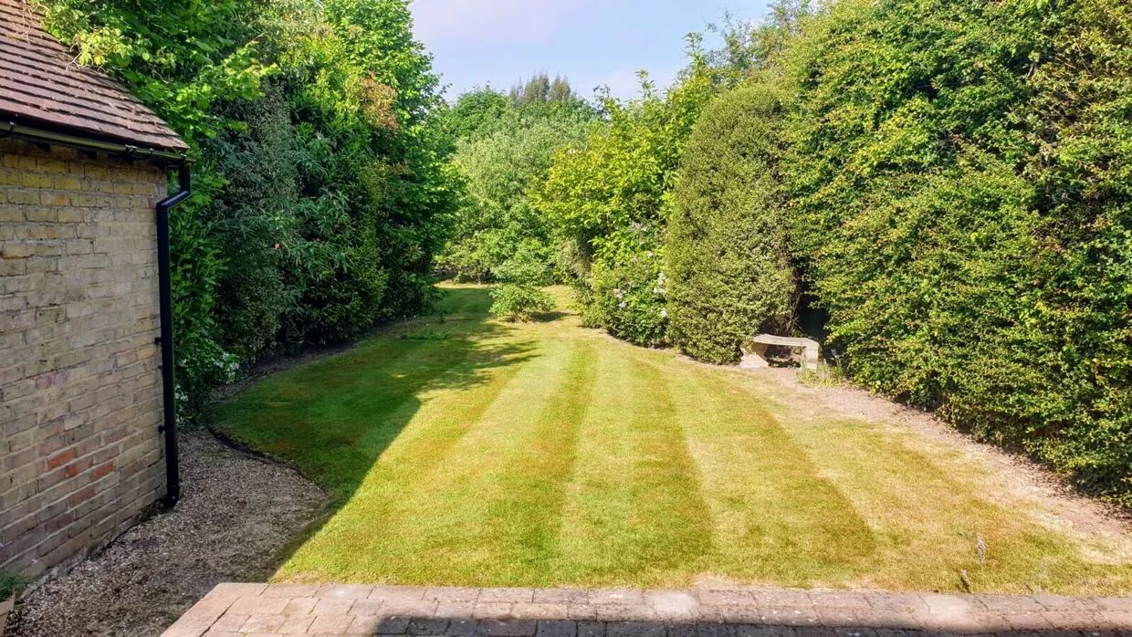Huntercombe Lane North, Taplow, Maidenhead, SL6 photo 2