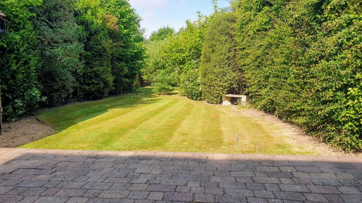 Huntercombe Lane North, Taplow, Maidenhead, SL6 photo 8