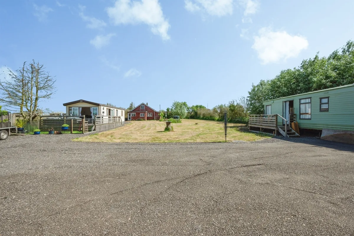 North East Riverbank, Potter Heigham, Great Yarmouth