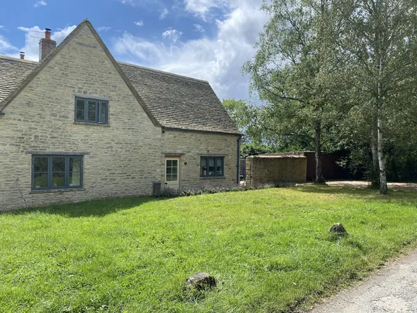 High Cogges, Witney, OX29