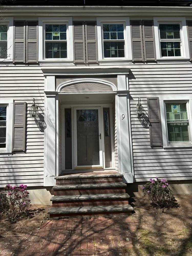 9 College Pond Dr, Danvers, MA 01923