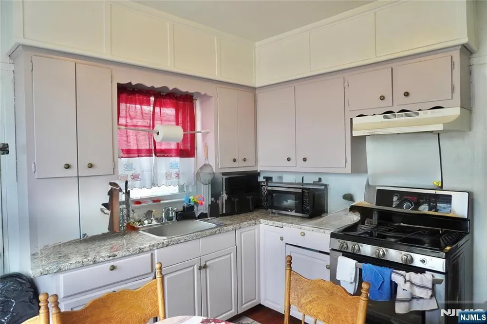 115 E 21st St, Paterson, NJ 07513