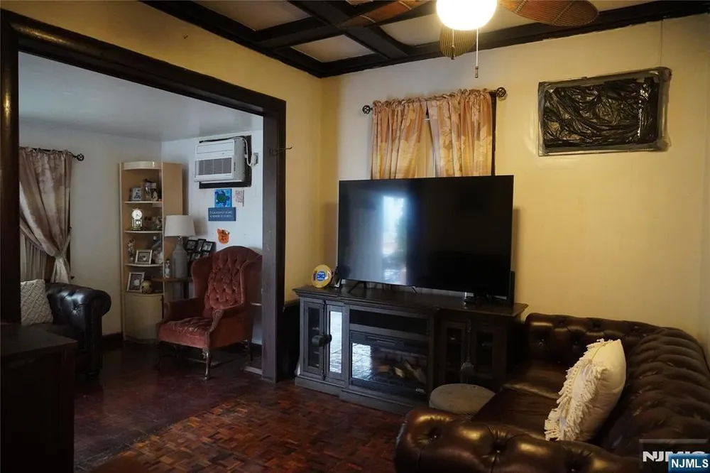 115 E 21st St, Paterson, NJ 07513