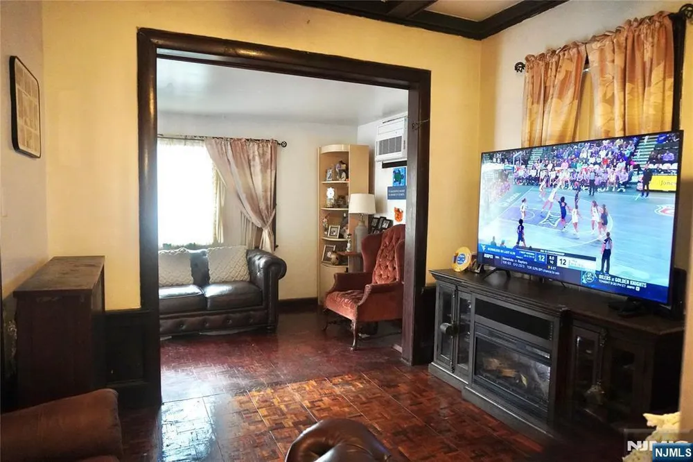 115 E 21st St, Paterson, NJ 07513