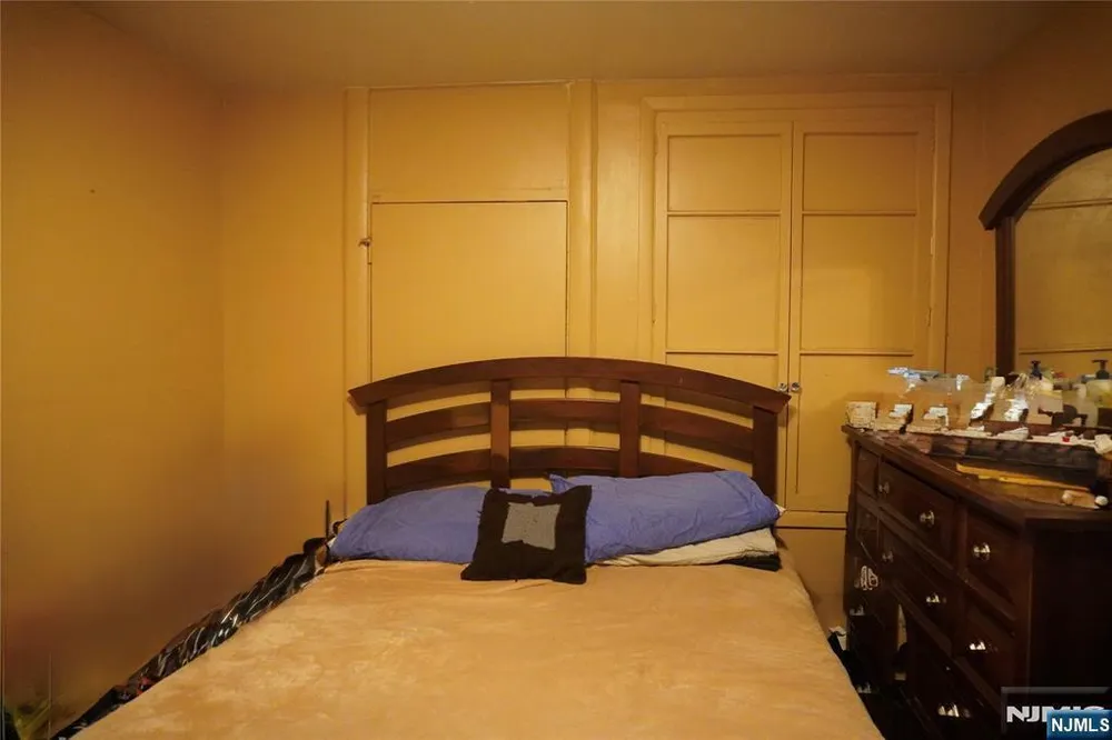 115 E 21st St, Paterson, NJ 07513