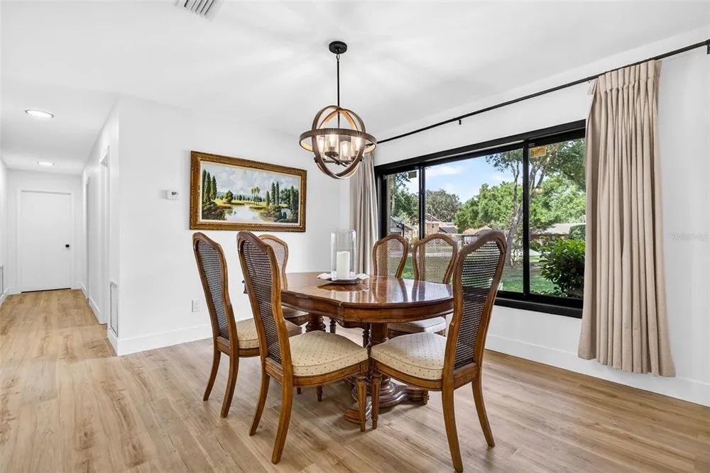 11004 Theresa Arbor Dr, Temple Terrace, FL 33617