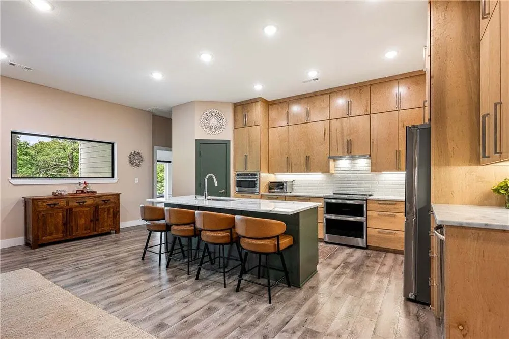 37 Shropshire Dr, Bella Vista, AR 72714