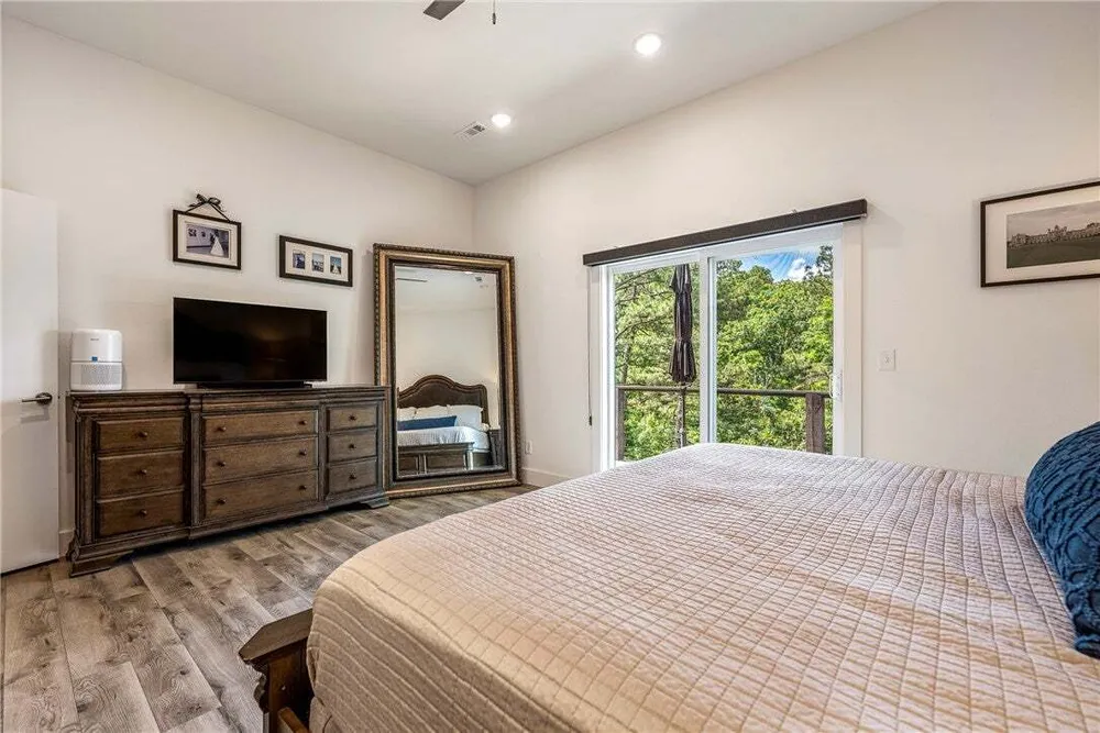 37 Shropshire Dr, Bella Vista, AR 72714