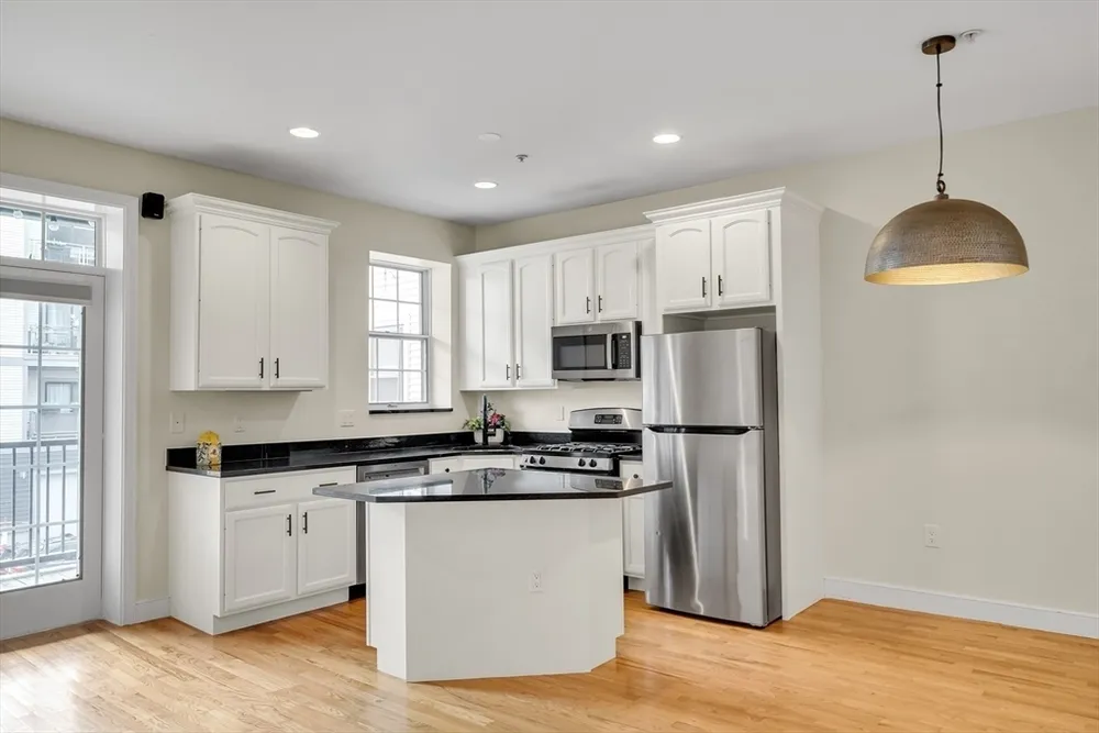 381 W Broadway, Boston, MA 02127