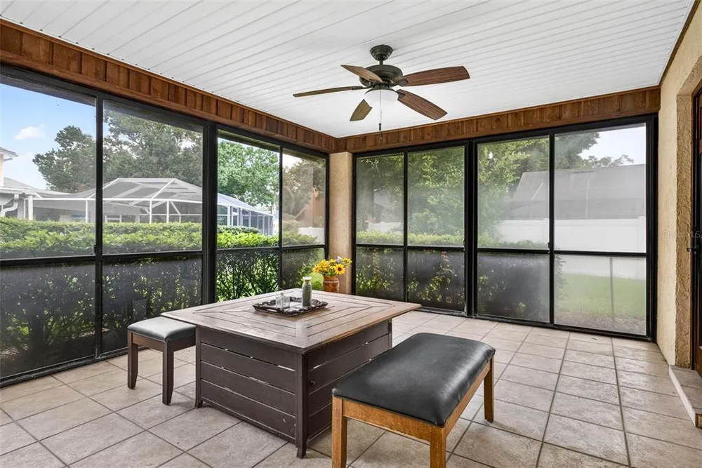 11004 Theresa Arbor Dr, Temple Terrace, FL 33617