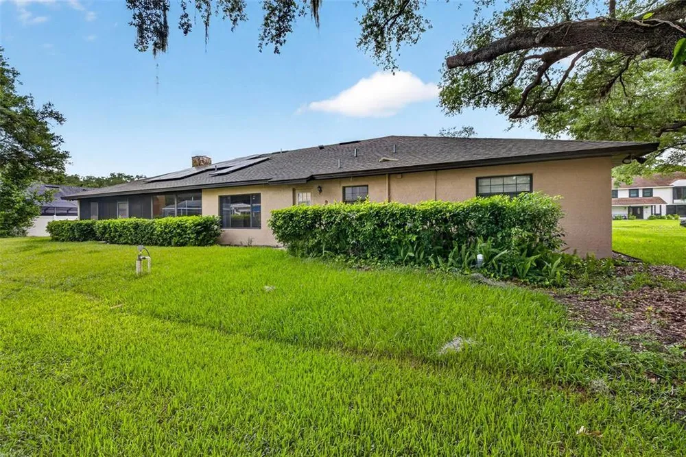 11004 Theresa Arbor Dr, Temple Terrace, FL 33617